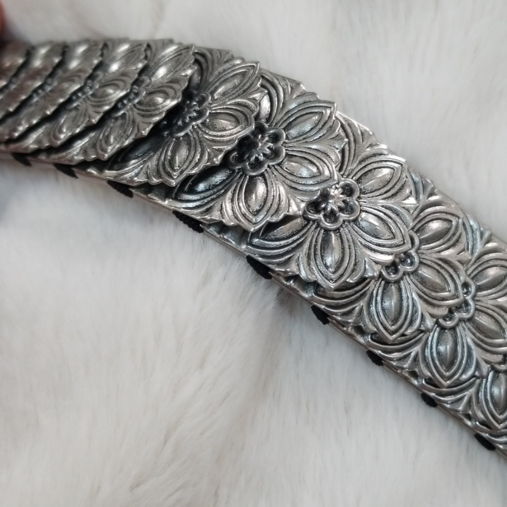 Silver Rhinestone Belt, Like New - Picture 4 of 6